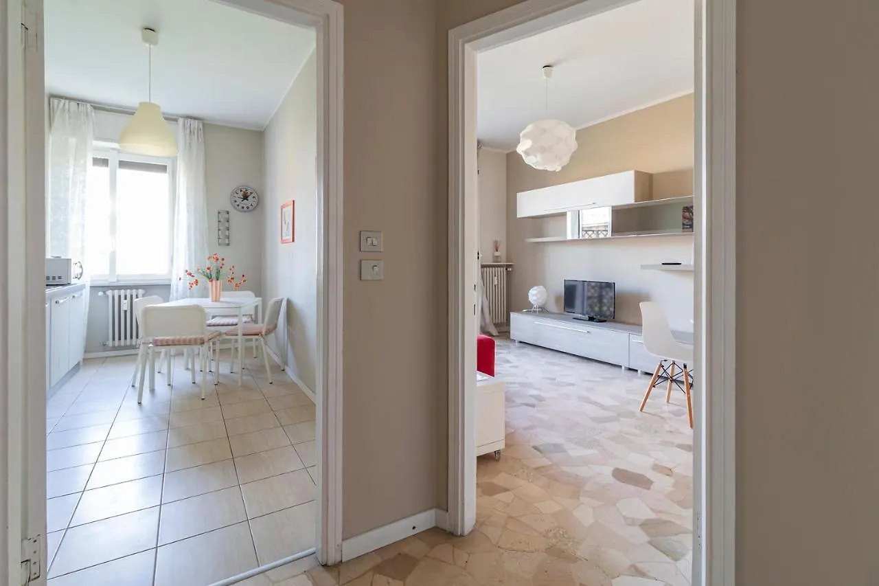 Altido Trendy Flat With Balcony, Easy Access To Milan Centre Apartment Italy