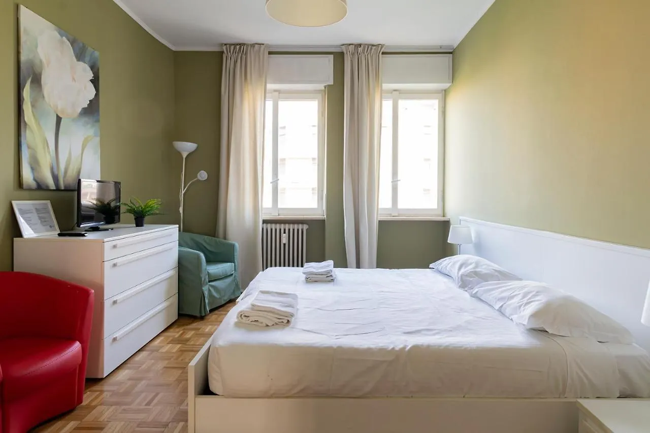 Altido Trendy Flat With Balcony, Easy Access To Milan Centre Apartment